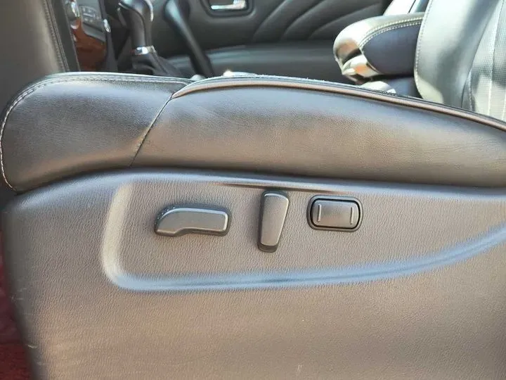 2016 Infiniti QX80 5.6L 398HP V8 7AT,autocango,china used car exporter,china ev exporter,chinese used car exporter,chinese used ev exporter