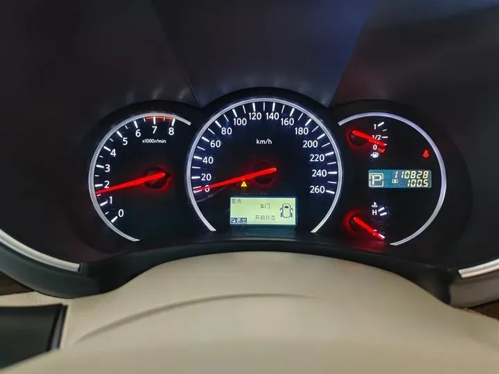 2015 Nissan Quest 3.5L 277HP V6 CVT,autocango,china used car exporter,china ev exporter,chinese used car exporter,chinese used ev exporter