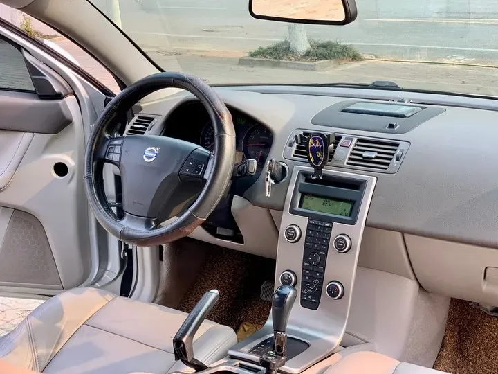 2009 Volvo S40 2.0L 141HP L4 6DCT,autocango,china used car exporter,china ev exporter,chinese used car exporter,chinese used ev exporter