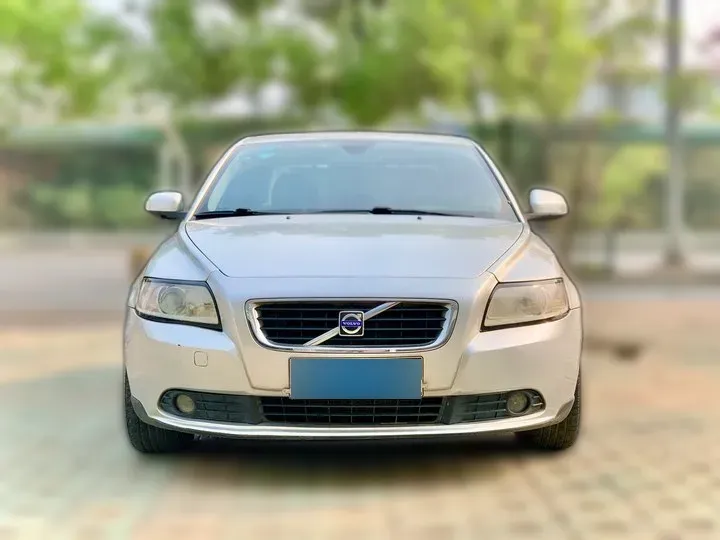2009 Volvo S40 2.0L 141HP L4 6DCT,autocango,china used car exporter,china ev exporter,chinese used car exporter,chinese used ev exporter