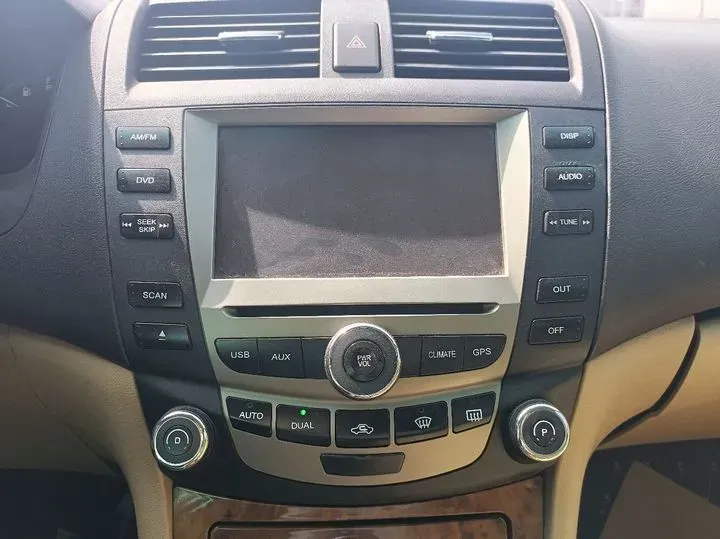 2010 BYD F6 2.4L 160HP L4 4AT,autocango,china used car exporter,china ev exporter,chinese used car exporter,chinese used ev exporter