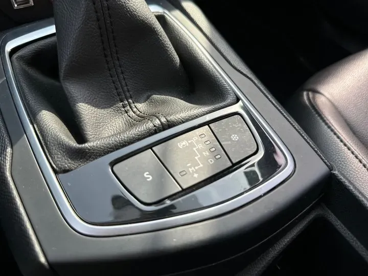 2015 Peugeot 308S 1.2T 136HP L3 6AT,autocango,china used car exporter,china ev exporter,chinese used car exporter,chinese used ev exporter