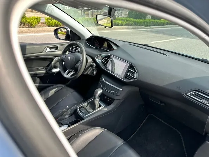 2015 Peugeot 308S 1.2T 136HP L3 6AT,autocango,china used car exporter,china ev exporter,chinese used car exporter,chinese used ev exporter