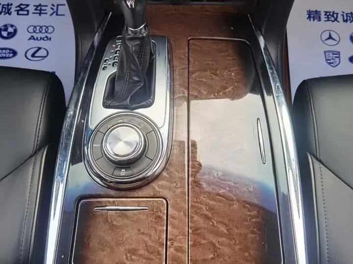 2013 Infiniti QX80 5.6L 398HP V8 7AT,autocango,china used car exporter,china ev exporter,chinese used car exporter,chinese used ev exporter