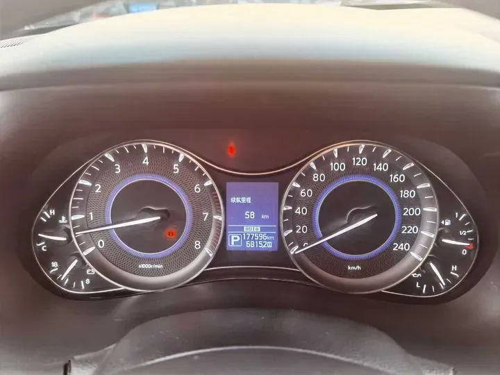 2013 Infiniti QX80 5.6L 398HP V8 7AT,autocango,china used car exporter,china ev exporter,chinese used car exporter,chinese used ev exporter