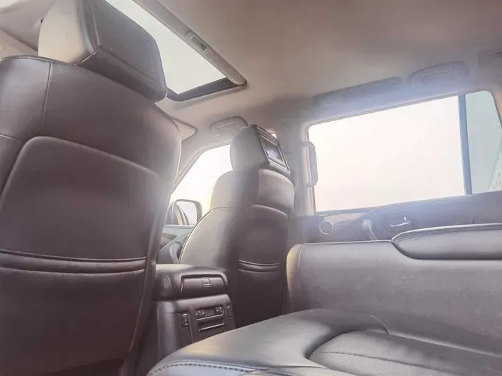 2013 Infiniti QX80 5.6L 398HP V8 7AT,autocango,china used car exporter,china ev exporter,chinese used car exporter,chinese used ev exporter