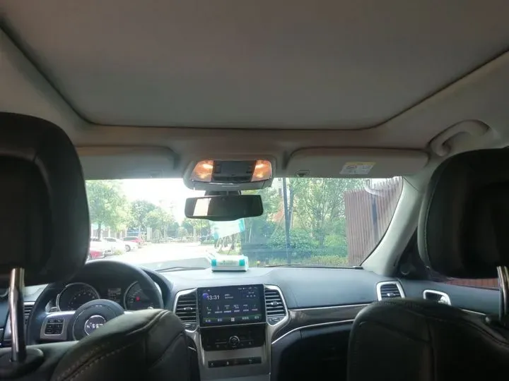 2013 Jeep Grand Cherokee SRT 6.4L 468HP V8 5AT,autocango,china used car exporter,china ev exporter,chinese used car exporter,chinese used ev exporter