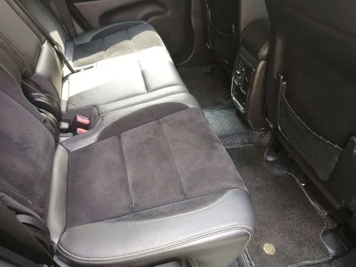 2013 Jeep Grand Cherokee SRT 6.4L 468HP V8 5AT,autocango,china used car exporter,china ev exporter,chinese used car exporter,chinese used ev exporter