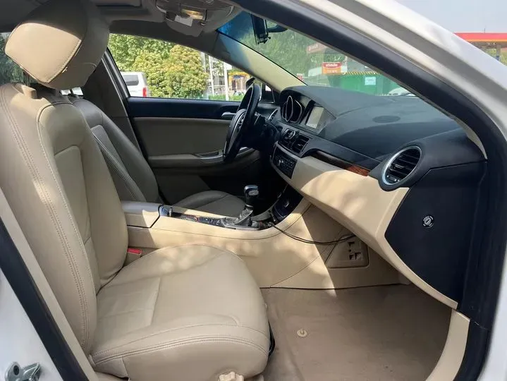 2014 Roewe 550 1.8L 133HP L4 6DCT,autocango,china used car exporter,china ev exporter,chinese used car exporter,chinese used ev exporter