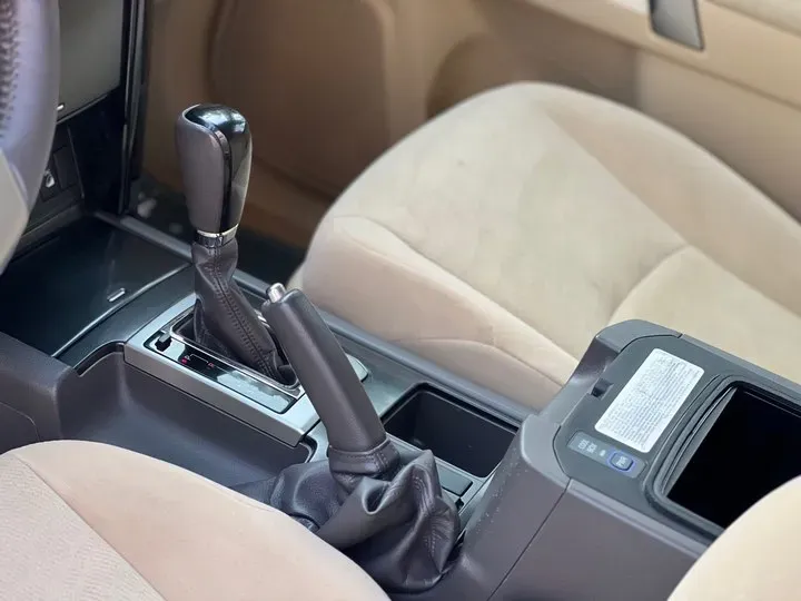 2004 Toyota Land Cruiser Prado 2.7L 163HP L4 5MT,autocango,china used car exporter,china ev exporter,chinese used car exporter,chinese used ev exporter