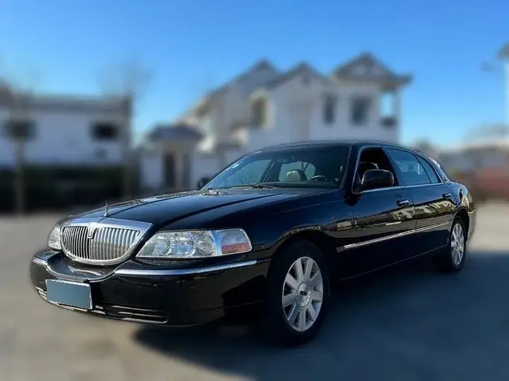 2014 Porsche 918 Spyder 4.6L 608HP V8 7DCT PHEV 6.8KWH