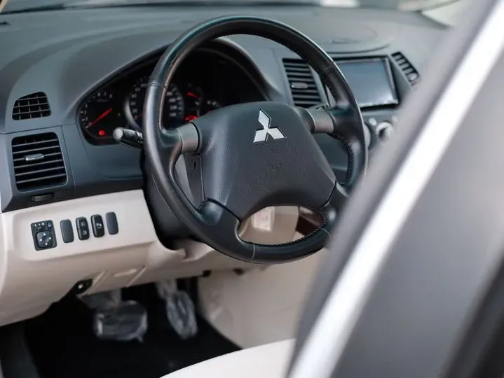 2007 Mitsubishi Grandis 2.4L 165HP L4 4AT,autocango,china used car exporter,china ev exporter,chinese used car exporter,chinese used ev exporter