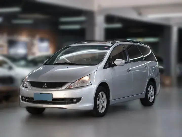 2007 Mitsubishi Grandis 2.4L 165HP L4 4AT