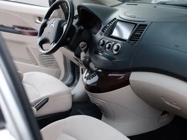 2007 Mitsubishi Grandis 2.4L 165HP L4 4AT,autocango,china used car exporter,china ev exporter,chinese used car exporter,chinese used ev exporter