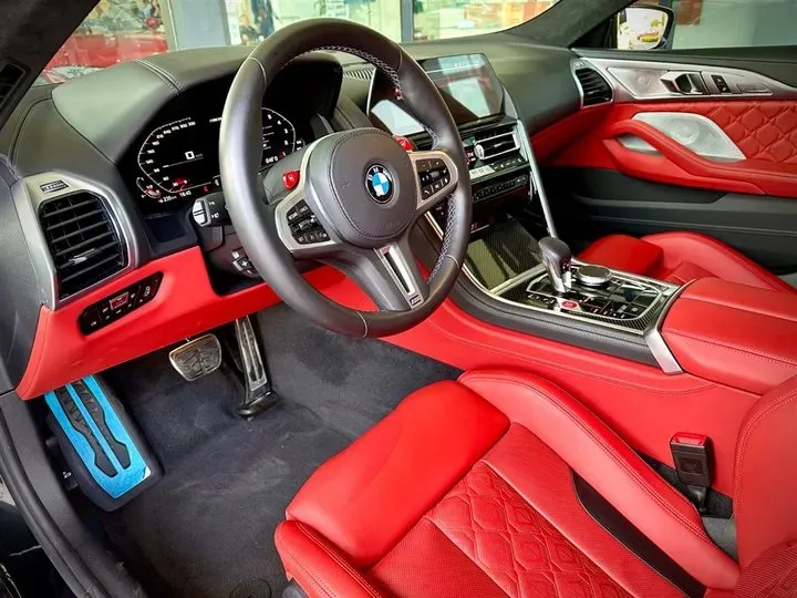 2022 BMW M8 4.4T 625HP V8 8AT,autocango,china used car exporter,china ev exporter,chinese used car exporter,chinese used ev exporter