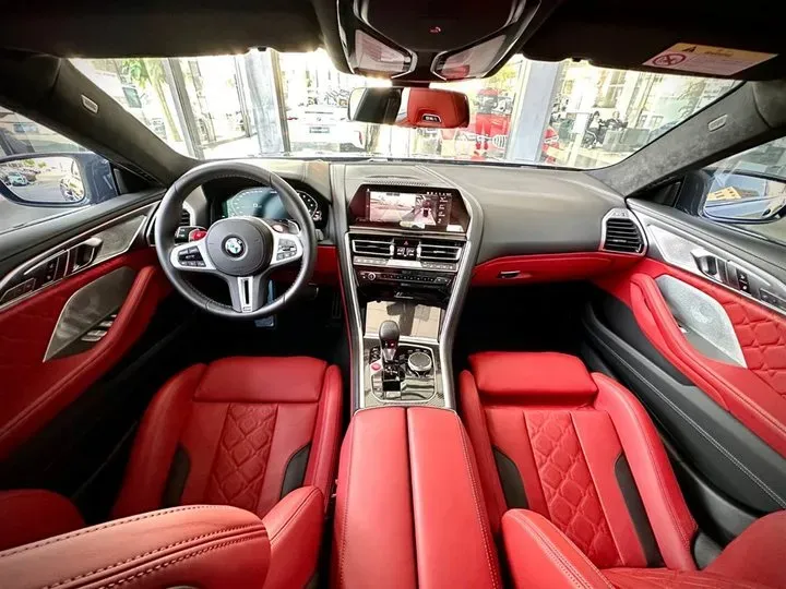 2022 BMW M8 4.4T 625HP V8 8AT,autocango,china used car exporter,china ev exporter,chinese used car exporter,chinese used ev exporter