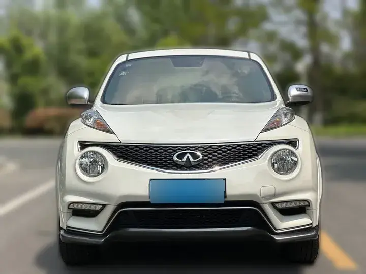 2014 Infiniti ESQ 1.6L 116HP L4 CVT