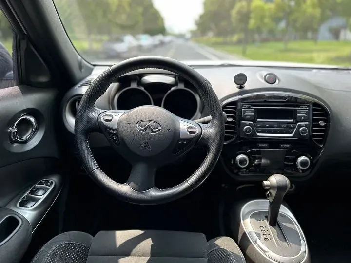 2014 Infiniti ESQ 1.6L 116HP L4 CVT,autocango,china used car exporter,china ev exporter,chinese used car exporter,chinese used ev exporter