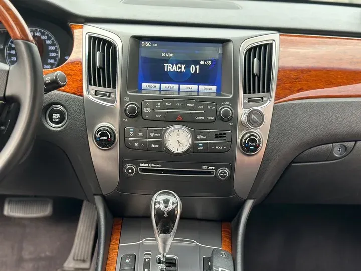 2012 Hyundai Equus 3.8L 335HP V6 8AT,autocango,china used car exporter,china ev exporter,chinese used car exporter,chinese used ev exporter