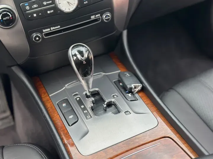 2012 Hyundai Equus 3.8L 335HP V6 8AT,autocango,china used car exporter,china ev exporter,chinese used car exporter,chinese used ev exporter