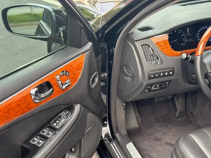 2012 Hyundai Equus 3.8L 335HP V6 8AT,autocango,china used car exporter,china ev exporter,chinese used car exporter,chinese used ev exporter