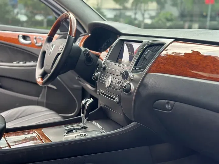 2012 Hyundai Equus 3.8L 335HP V6 8AT,autocango,china used car exporter,china ev exporter,chinese used car exporter,chinese used ev exporter