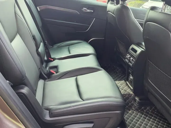 2018 Jeep Commander 2.0T 265HP L4 9AT,autocango,china used car exporter,china ev exporter,chinese used car exporter,chinese used ev exporter