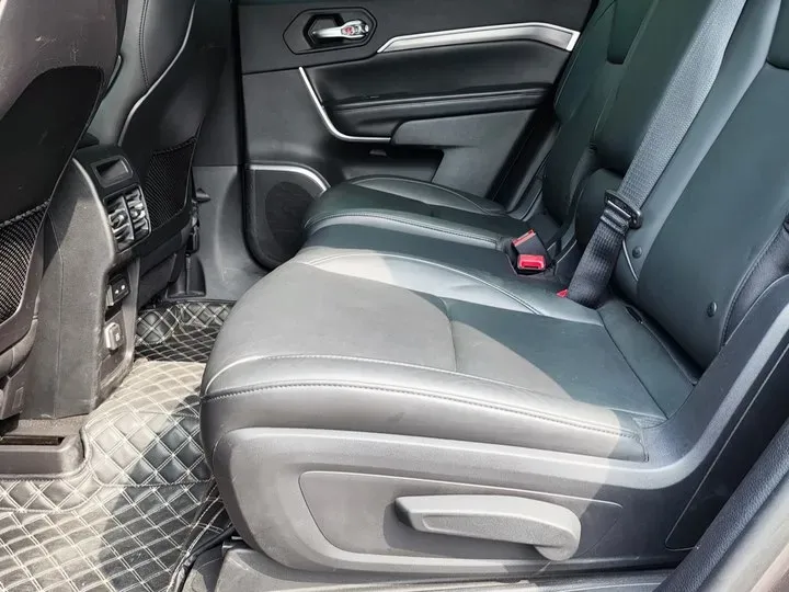 2018 Jeep Commander 2.0T 265HP L4 9AT,autocango,china used car exporter,china ev exporter,chinese used car exporter,chinese used ev exporter