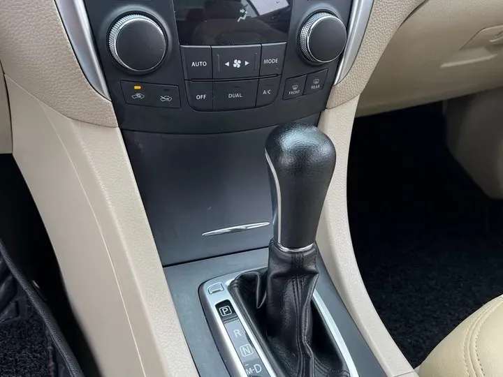 2011 Suzuki Kizashi 2.4L 178HP L4 CVT,autocango,china used car exporter,china ev exporter,chinese used car exporter,chinese used ev exporter