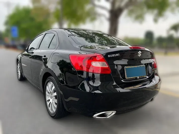 2011 Suzuki Kizashi 2.4L 178HP L4 CVT,autocango,china used car exporter,china ev exporter,chinese used car exporter,chinese used ev exporter