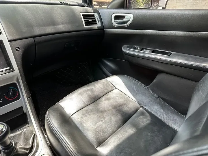 2007 Peugeot 307 1.6L 106HP L4 5MT,autocango,china used car exporter,china ev exporter,chinese used car exporter,chinese used ev exporter