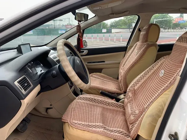 2010 Peugeot 307 1.6L 106HP L4 4AT,autocango,china used car exporter,china ev exporter,chinese used car exporter,chinese used ev exporter