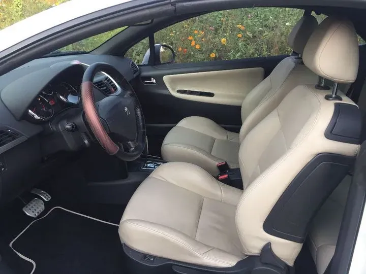 2013 Peugeot 207 1.6L 120HP L4 4AT,autocango,china used car exporter,china ev exporter,chinese used car exporter,chinese used ev exporter