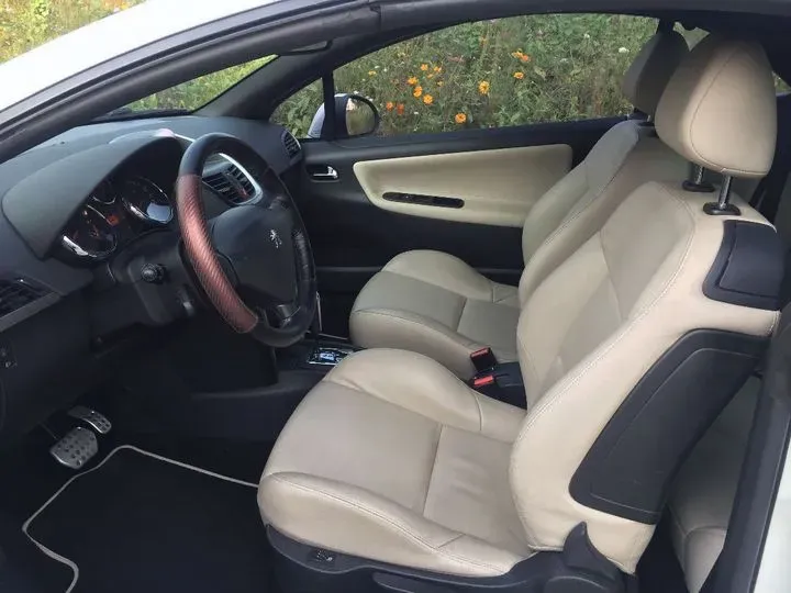 2013 Peugeot 207 1.6L 120HP L4 4AT,autocango,china used car exporter,china ev exporter,chinese used car exporter,chinese used ev exporter