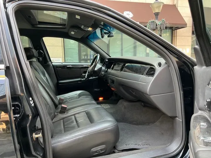 2014 Porsche 918 Spyder 4.6L 608HP V8 7DCT PHEV 6.8KWH,autocango,china used car exporter,china ev exporter,chinese used car exporter,chinese used ev exporter