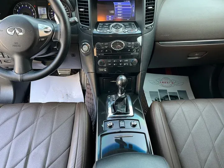 2013 Infiniti QX70 3.7L 351HP V6 7AT,autocango,china used car exporter,china ev exporter,chinese used car exporter,chinese used ev exporter