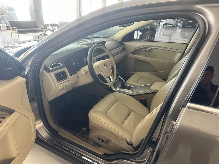 2014 Volvo S80L 2.0T 214HP L5 6AT,autocango,china used car exporter,china ev exporter,chinese used car exporter,chinese used ev exporter