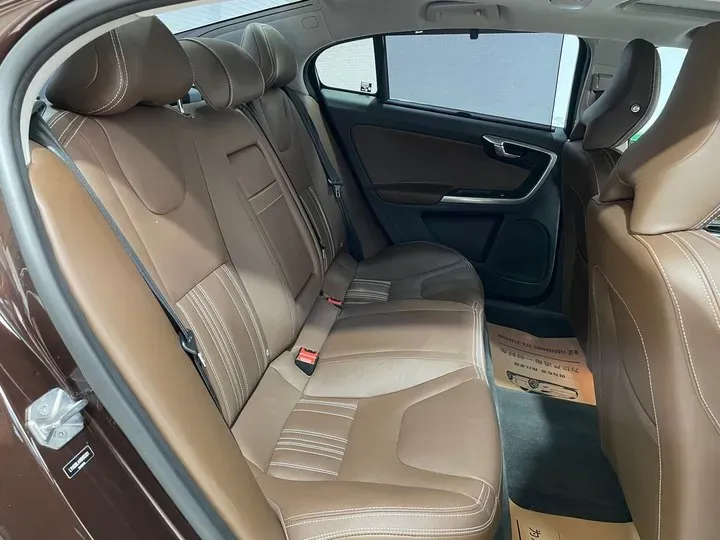 2015 Volvo S60 2.0T 238HP L4 8AT PHEV 11.2KWH,autocango,china used car exporter,china ev exporter,chinese used car exporter,chinese used ev exporter