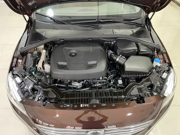 2015 Volvo S60 2.0T 238HP L4 8AT PHEV 11.2KWH,autocango,china used car exporter,china ev exporter,chinese used car exporter,chinese used ev exporter