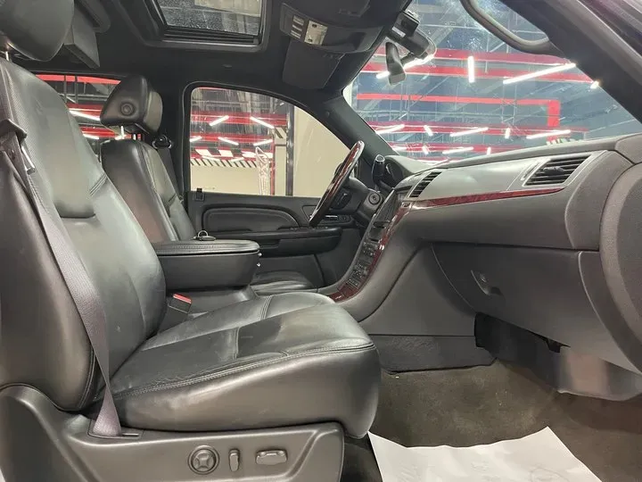 2008 Cadillac ESCALADE 6.2L 409HP V8 6AT,autocango,china used car exporter,china ev exporter,chinese used car exporter,chinese used ev exporter