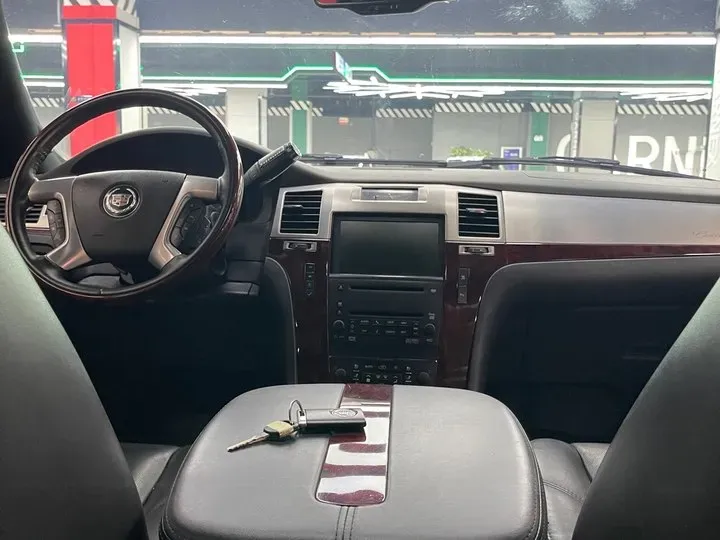 2008 Cadillac ESCALADE 6.2L 409HP V8 6AT,autocango,china used car exporter,china ev exporter,chinese used car exporter,chinese used ev exporter