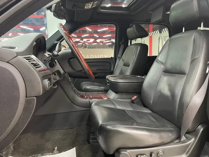 2008 Cadillac ESCALADE 6.2L 409HP V8 6AT,autocango,china used car exporter,china ev exporter,chinese used car exporter,chinese used ev exporter