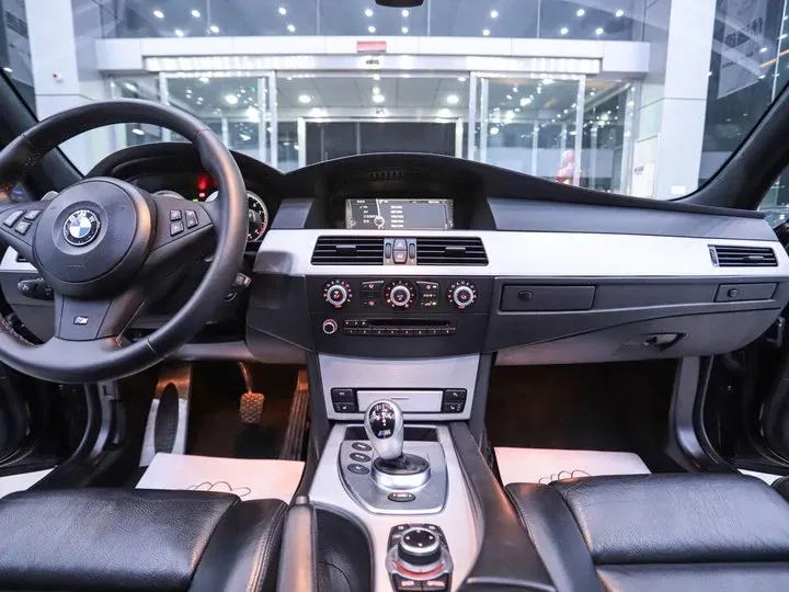 2005 BMW M5 5.0L 507HP V10 7AMT,autocango,china used car exporter,china ev exporter,chinese used car exporter,chinese used ev exporter