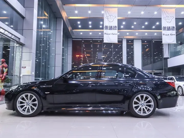 2005 BMW M5 5.0L 507HP V10 7AMT,autocango,china used car exporter,china ev exporter,chinese used car exporter,chinese used ev exporter