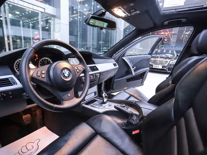 2005 BMW M5 5.0L 507HP V10 7AMT,autocango,china used car exporter,china ev exporter,chinese used car exporter,chinese used ev exporter