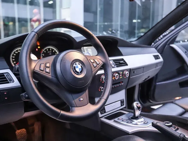 2005 BMW M5 5.0L 507HP V10 7AMT,autocango,china used car exporter,china ev exporter,chinese used car exporter,chinese used ev exporter