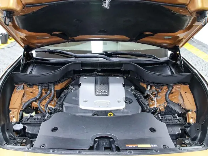 2013 Infiniti QX70 3.7L 351HP V6 7AT,autocango,china used car exporter,china ev exporter,chinese used car exporter,chinese used ev exporter