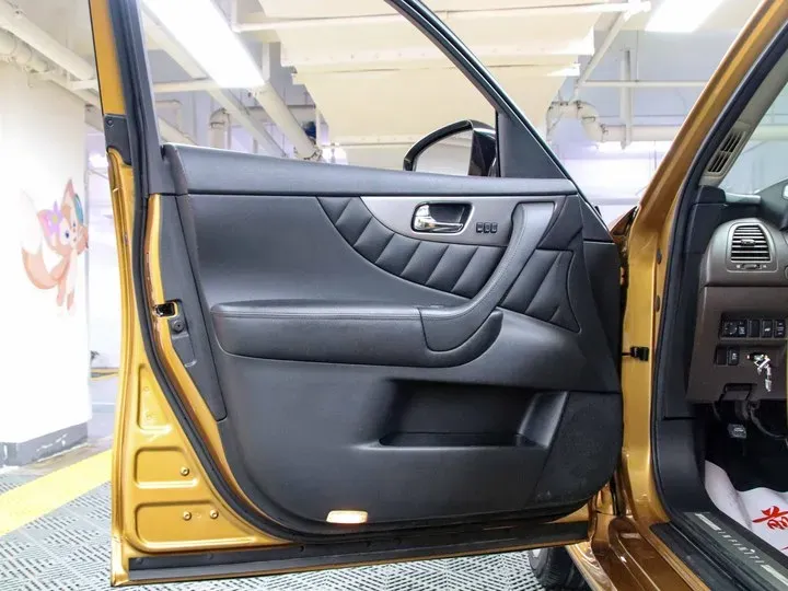 2013 Infiniti QX70 3.7L 351HP V6 7AT,autocango,china used car exporter,china ev exporter,chinese used car exporter,chinese used ev exporter