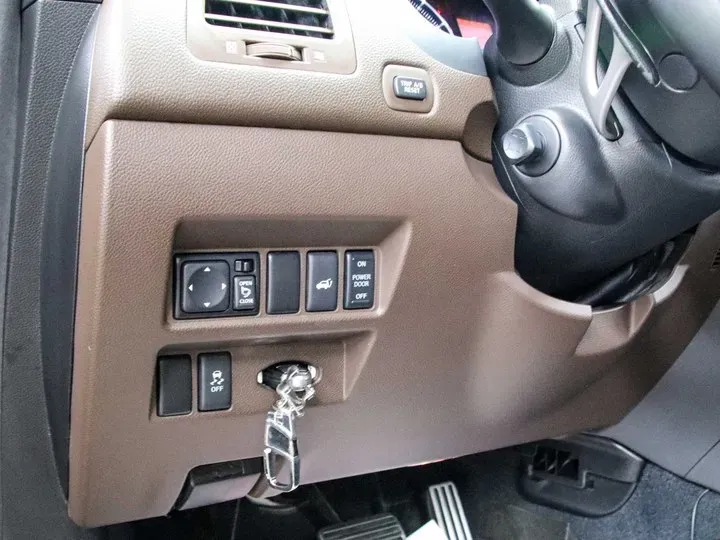 2013 Infiniti QX70 3.7L 351HP V6 7AT,autocango,china used car exporter,china ev exporter,chinese used car exporter,chinese used ev exporter