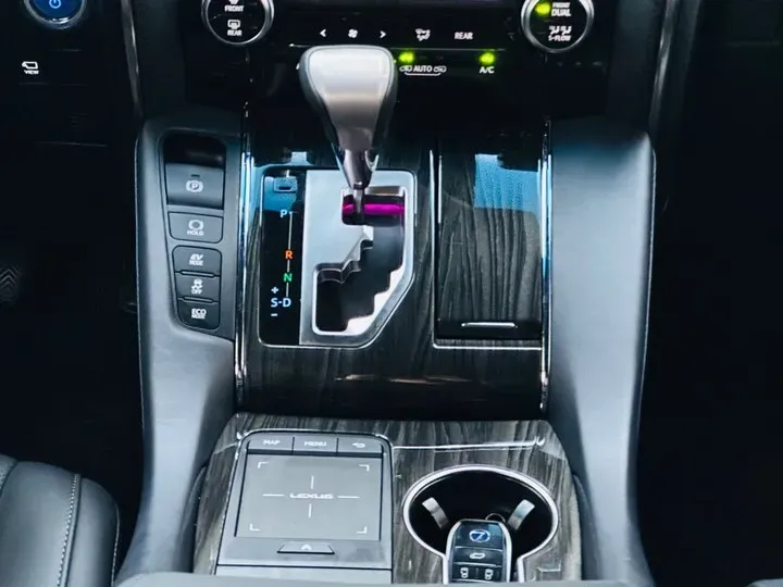 2020 Lexus LM 2.5L 117HP L4 E-CVT Hybrid,autocango,china used car exporter,china ev exporter,chinese used car exporter,chinese used ev exporter